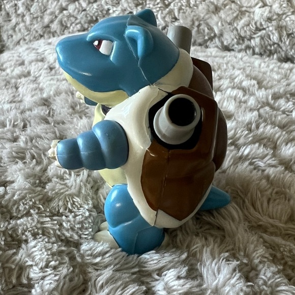 NINTENDO POKEMON BLASTOISE WATER SQUIRTER FIGURE 1999 BURGER KING KIDS MEAL TOY - Picture 4 of 8